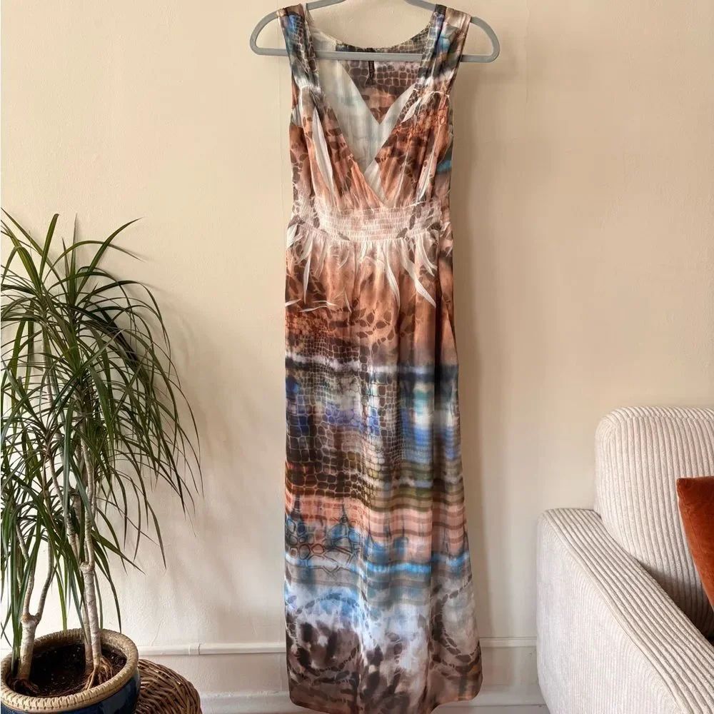 Sleeveless V-Neck Maxi Dress in Brown & Blue Design Size Medium